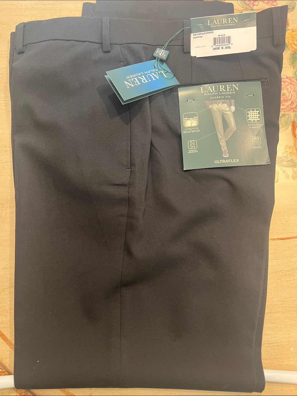 NWT Ralph Lauren Men’s Black Flat-Front Ultraflex Slacks